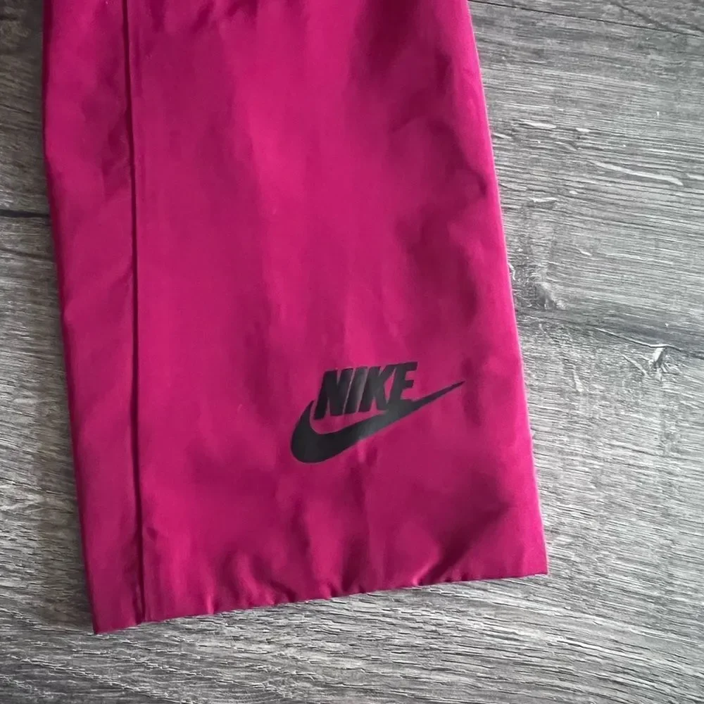 Nike Womens Waterproof Asymmetric Zip Tech Jacket Coat w/Hood Maroon 804032 Sz M